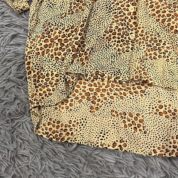 Safari Cropped Button Down - Picture 5 of 6